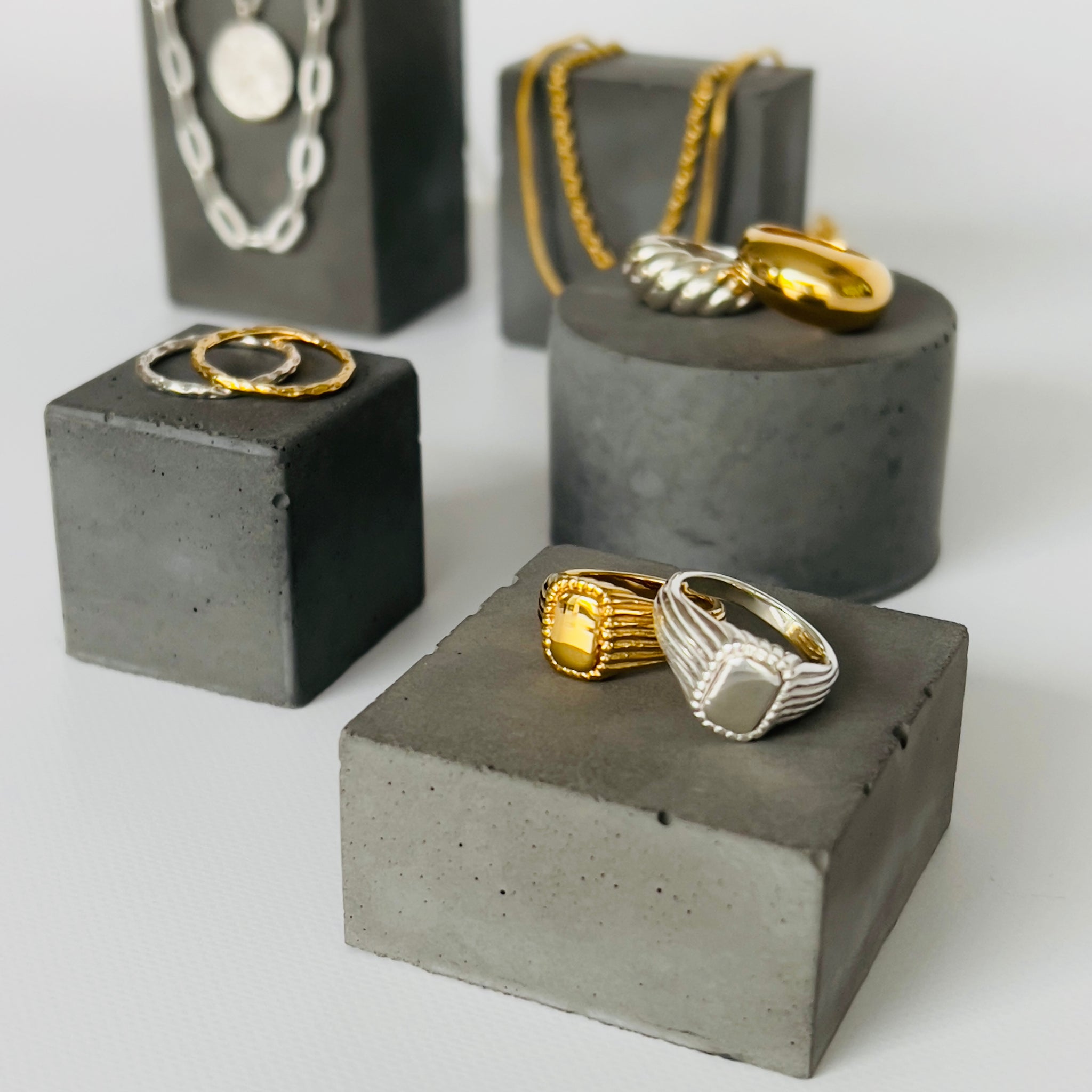 IVY – FIVETWENTYONE521